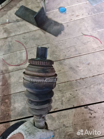 Привод, полуось на audi 100c4