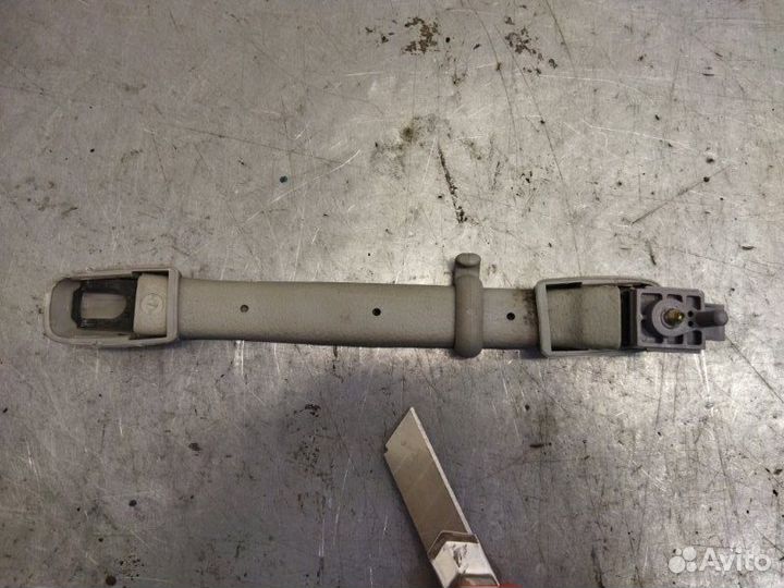 Ручка внутренняя потолочная задняя Suzuki Grand