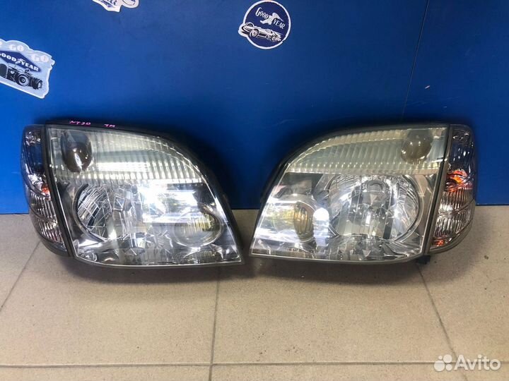 Фара левая/правая Ниссан X-trail Т-30