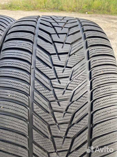Hankook Winter I'Cept Evo 3 W330 285/30 R21