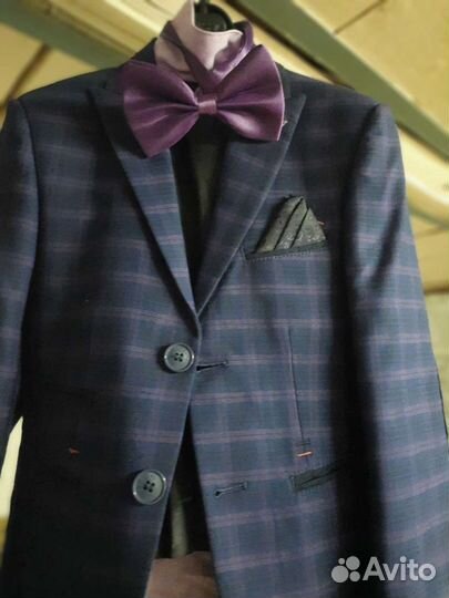 Костюм тройка