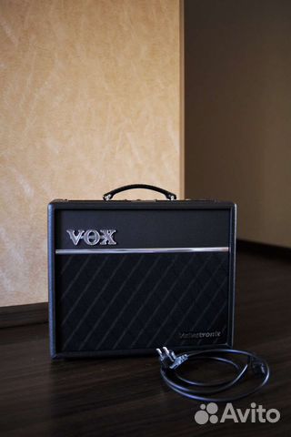 Гитарный комбоусилитель