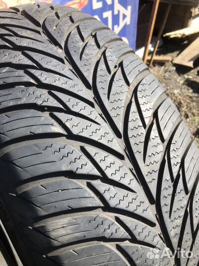 Uniroyal AllSeasonExpert 235/65 R17