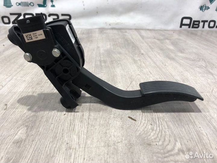 Педаль газа Kia Rio 3 G4FA 2014