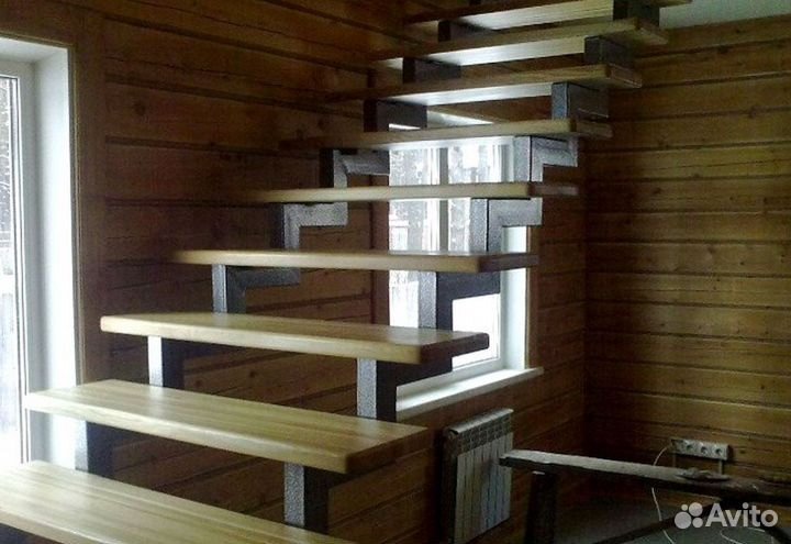 Метлличесакую лестницу Изготовим