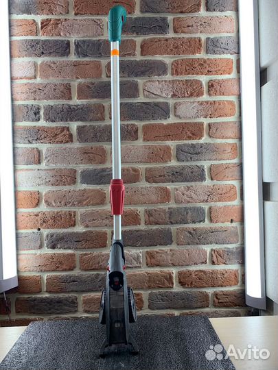 Ножницы аккумуляторные bosch Isio с телескопическо