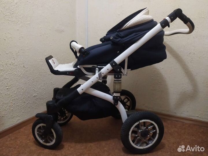 Прогулочная коляска Adamex