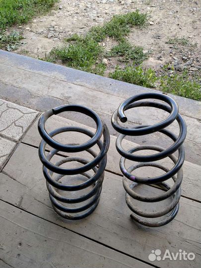 Передние пружины н Шевроле Авео 2010г.в