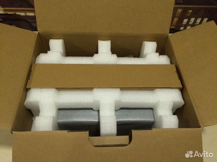 Сетевое хранилище NAS Synology DS1813+