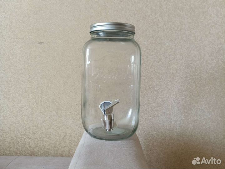 Банка стеклянная с краном 3 л