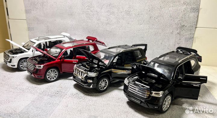 Коллекционные машинки В ассортименте