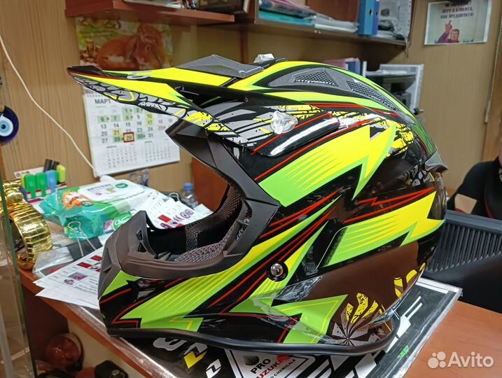 Шлем кроссовый новый