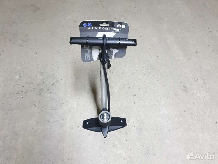 Напольный насос с манометром giyo GF31P, 11 атм