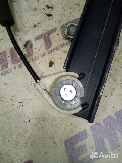 Стеклоподъемник передний правый Хендай Акцент