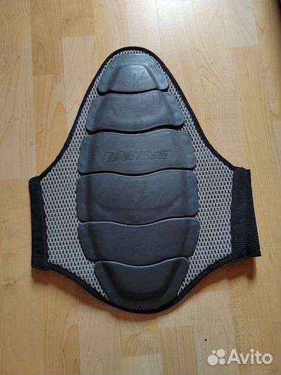 Мото защита спины dainese