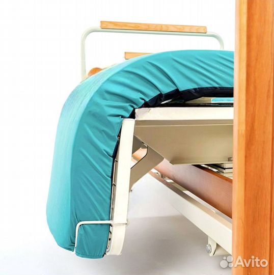 Медицинская кровать