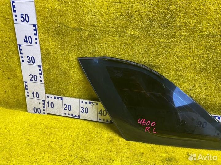 Стекло собачника заднее левое Mercedes-Benz