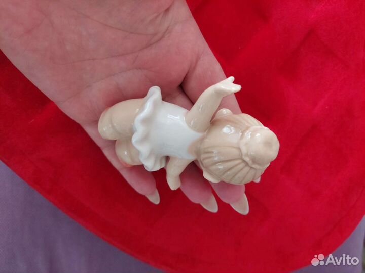 Фарфоровые статуэтки