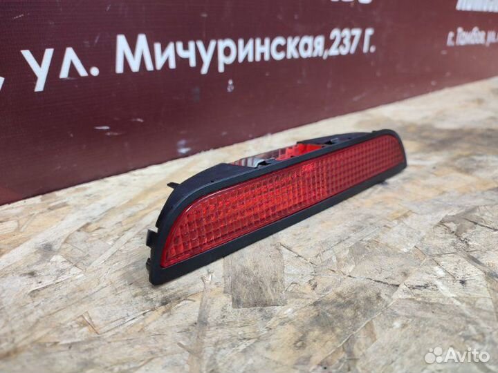 Стоп-сигнал Renault Sandero