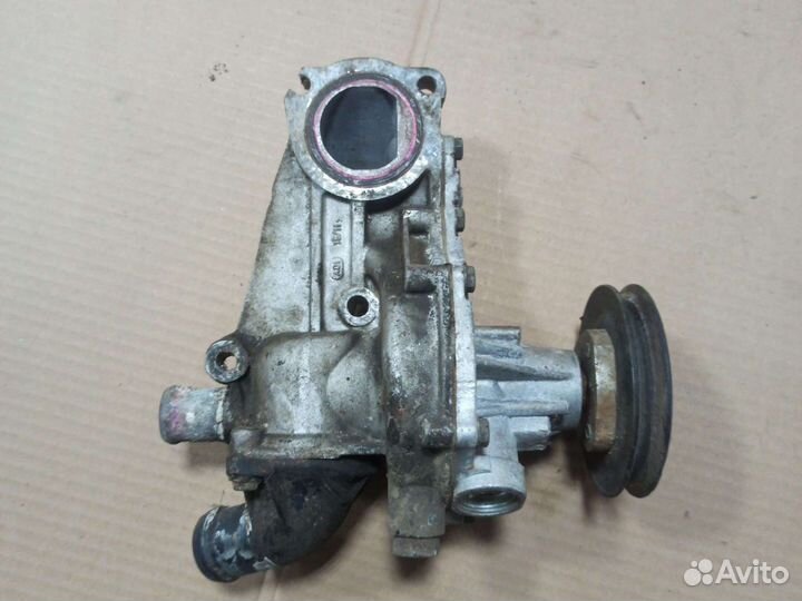 Помпа водяная Volkswagen passat 2004 г