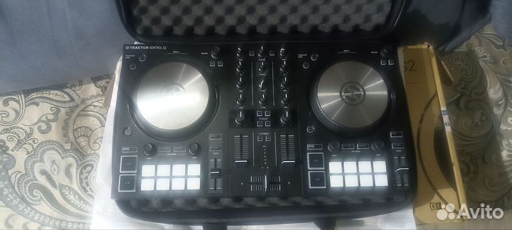 Dj контроллер traktor s2 mk3