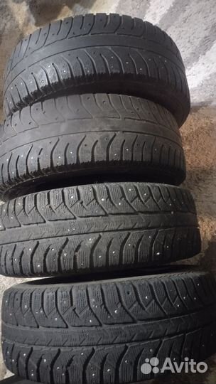 Bridgestone Ice Cruiser 7000S 205/65 R15