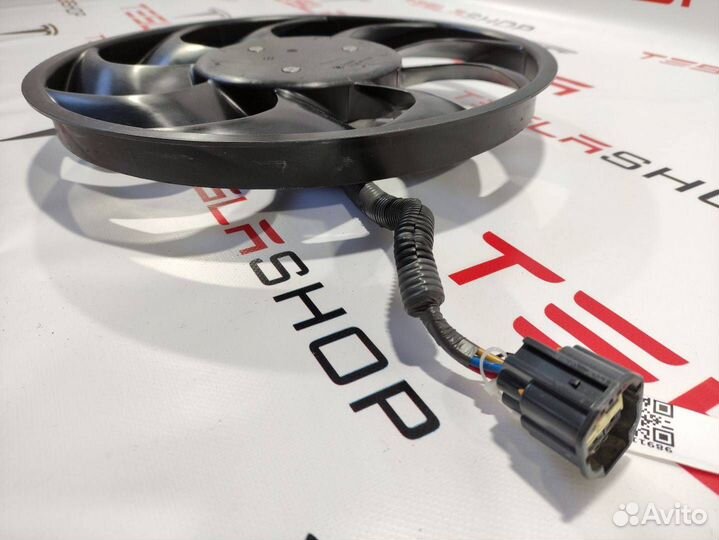 Вентилятор радиатора кондиционера Tesla Model 3