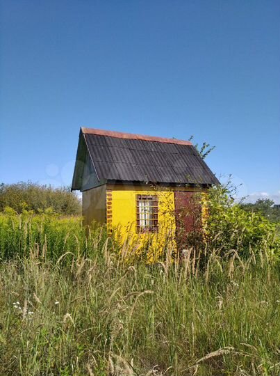 Дача 20 м² на участке 10 сот.