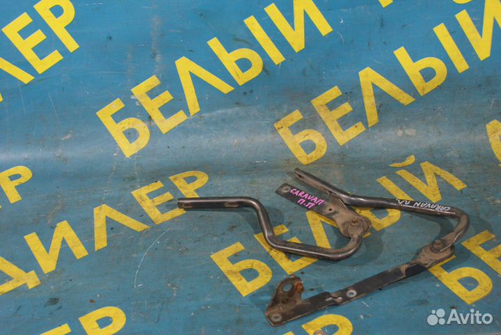 Петля капота Dodge Caravan 3