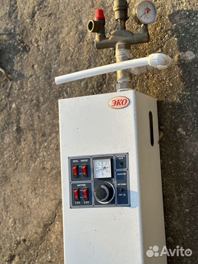 Электрический котел отопления бу + насос + бачёк