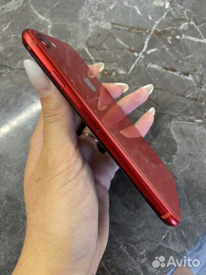 Телефон iPhone 8 64 gb