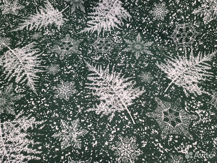 Скатерть из водоотталкивающей ткани с кружевом