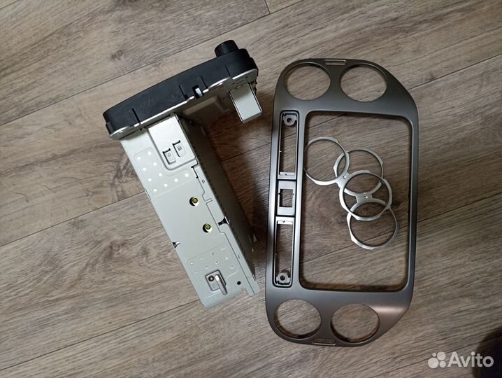 Автомагнитола на Тигуан