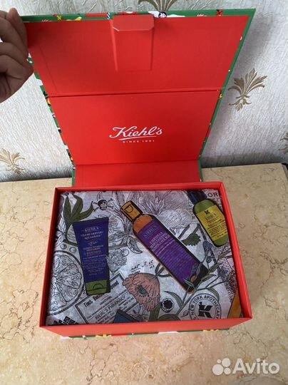 Крем для рук Khiel’s в подарочной коробке