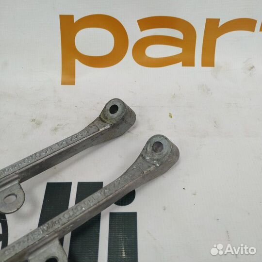 Кронштейн Audi A5 8W 2018