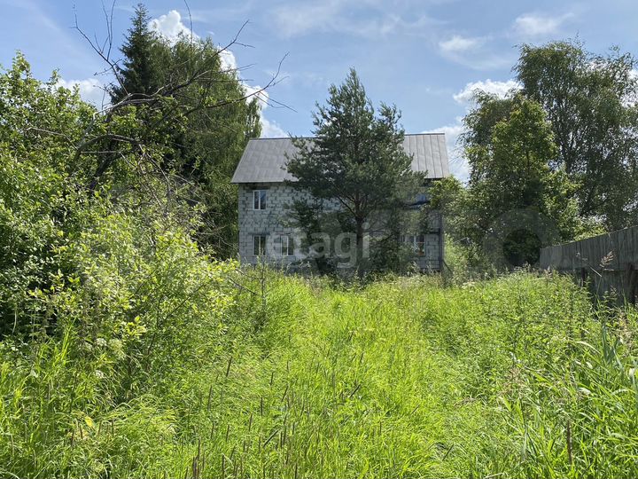 Дом 300 м² на участке 21,5 сот.