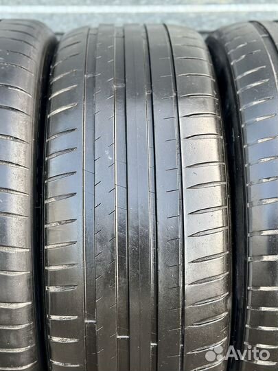 Michelin Pilot Sport 4 245/45 R19 и 275/40 R19 105Y