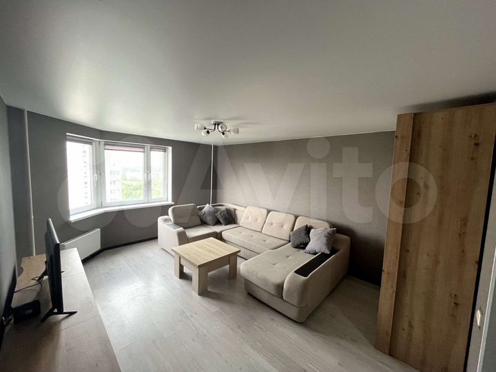 2-к. квартира, 60,2 м², 15/17 эт.