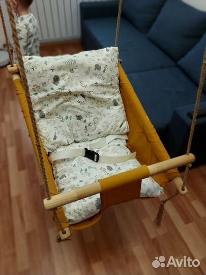 Детская качель подвесная