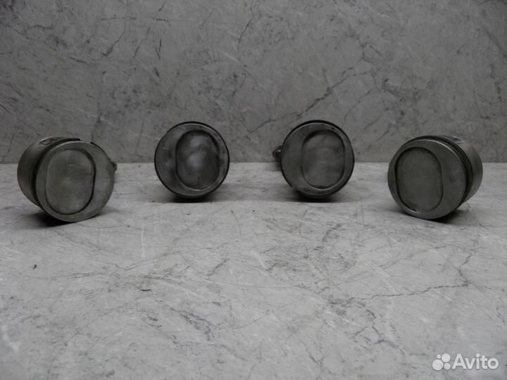 Поршень с шатуном Skoda Felicia Favorit 1.3