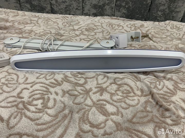 Настольная лампа