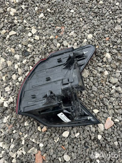 Peugeot 3008 задний левый фонарь с деффектом