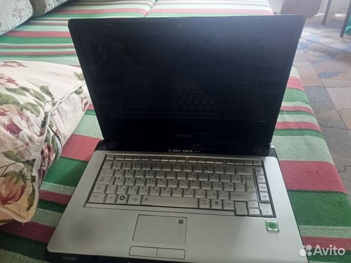 Ноутбук (Toshiba)