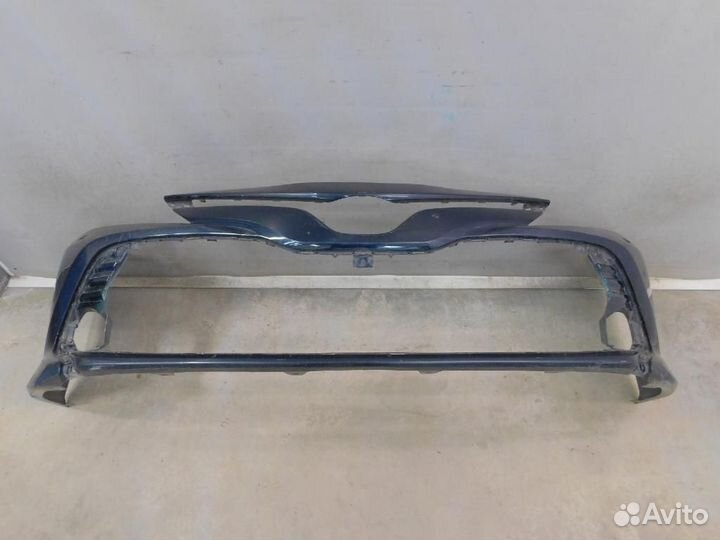 Бампер передний Toyota Camry