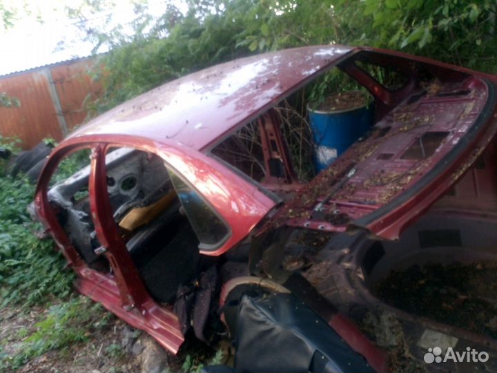 Разбор фольцваген поло седан 1.6АКПП красный