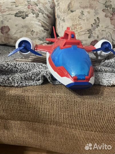 Самолет игрушечный большой