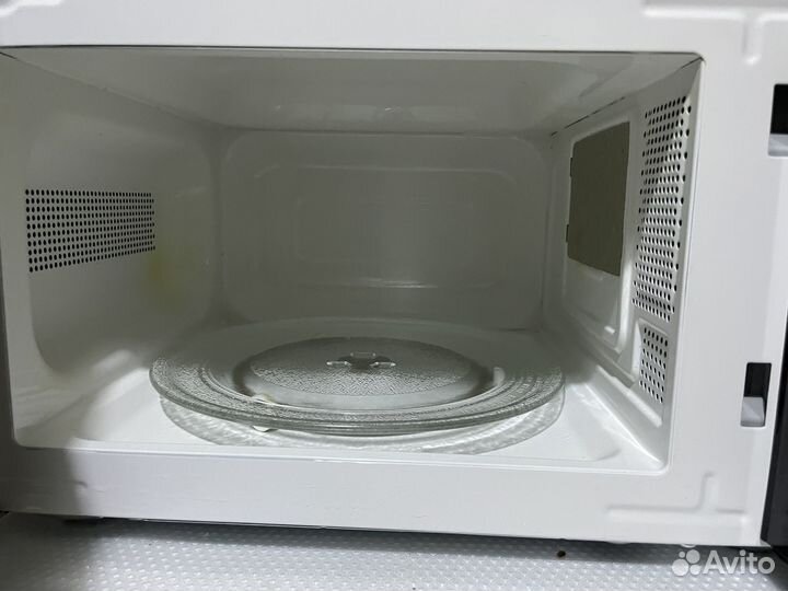 Микроволновка starwind smw2520