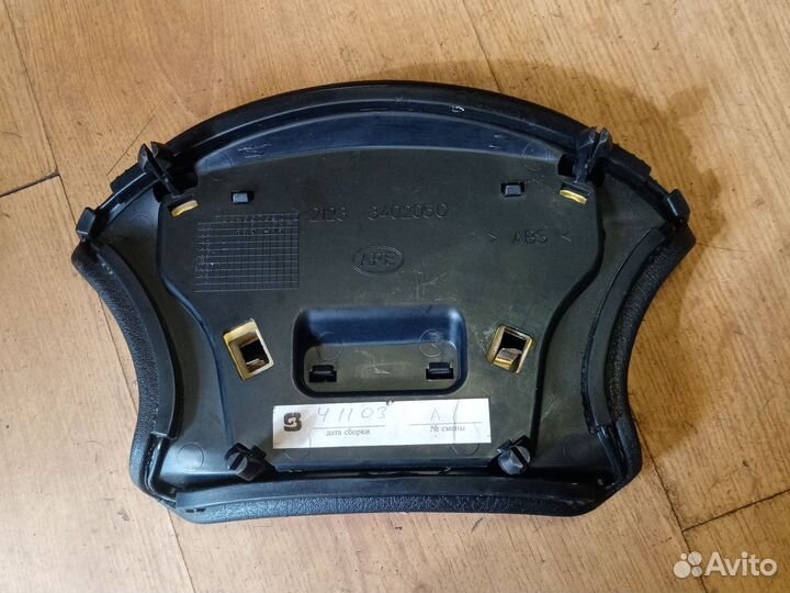 Накладка на руль Нива Шевроле