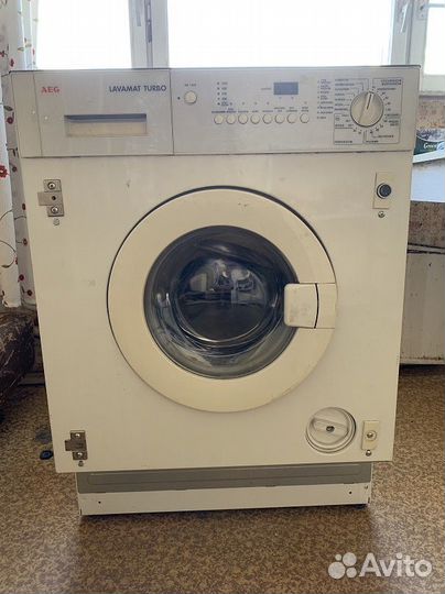 Встроенная стиральная машина AEG lavamat L12700VIT