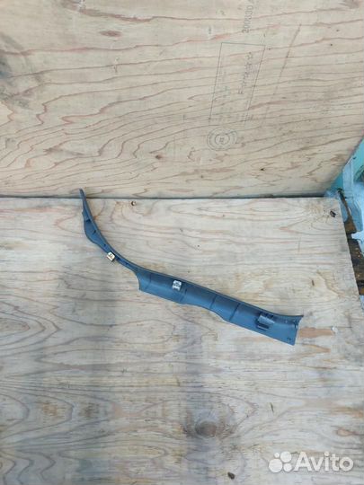 Накладка внутренняя на порог задняя правая Toyota